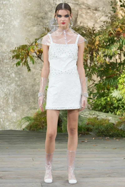Look 80